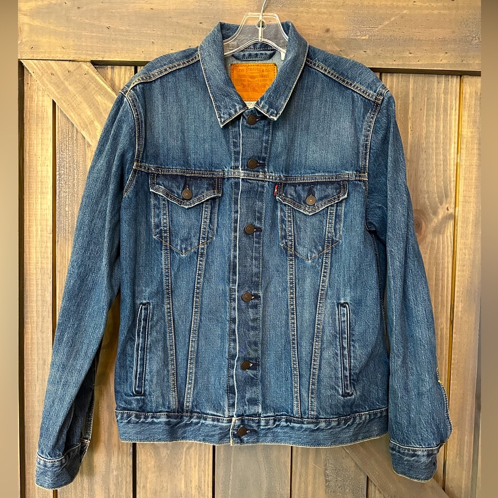 Levi’s Premium Denim Trucker Jacket Large
